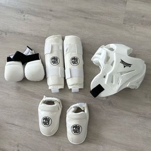 Pro Force Martial Art/Karate Set for 4-6 Years Old